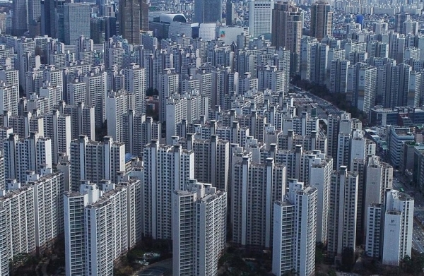 ▲집값 상승에도 불구하고 2030의 올해 서울 아파트 구매 비율이 40%를 넘는 것으로 조사됐다.