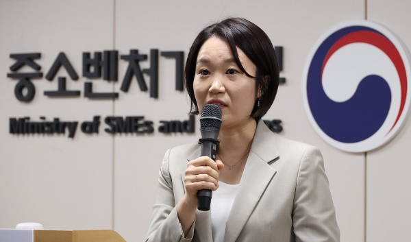 ▲이소영 중소벤처기업부 장관이 28일 세종시 정부세종청사에서 열린 취임식에서 취임사를 하고 있다. 연합뉴스