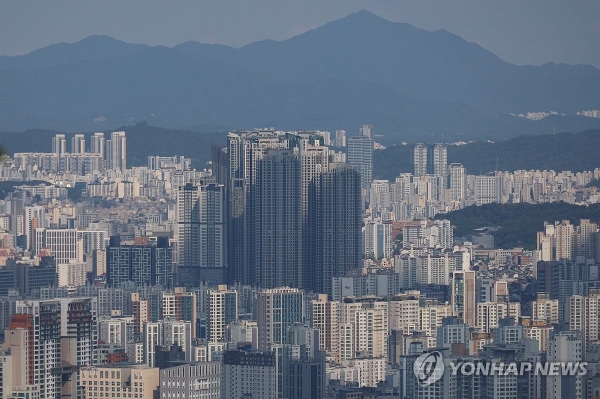 서울 아파트 인허가 7배 급증…준공·거래 여전히 부진