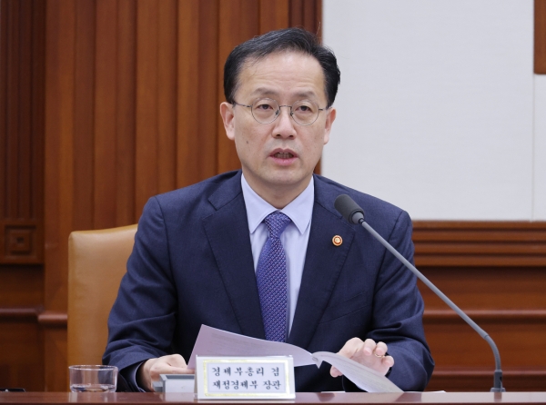 이형일 “3%대 성장 가시화…주거·일자리·서민금융 총동원”